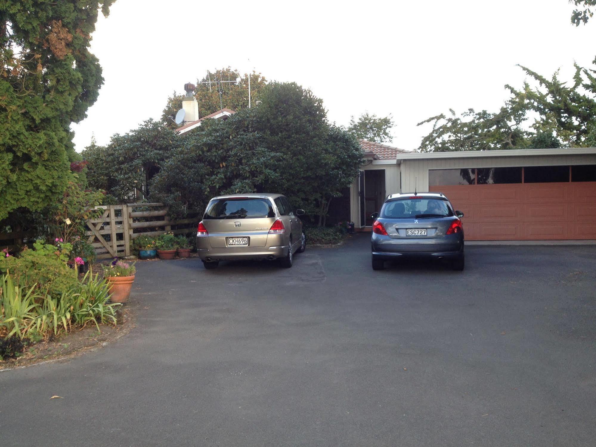 Bluebell Lodge And Cottage Hastings Bagian luar foto